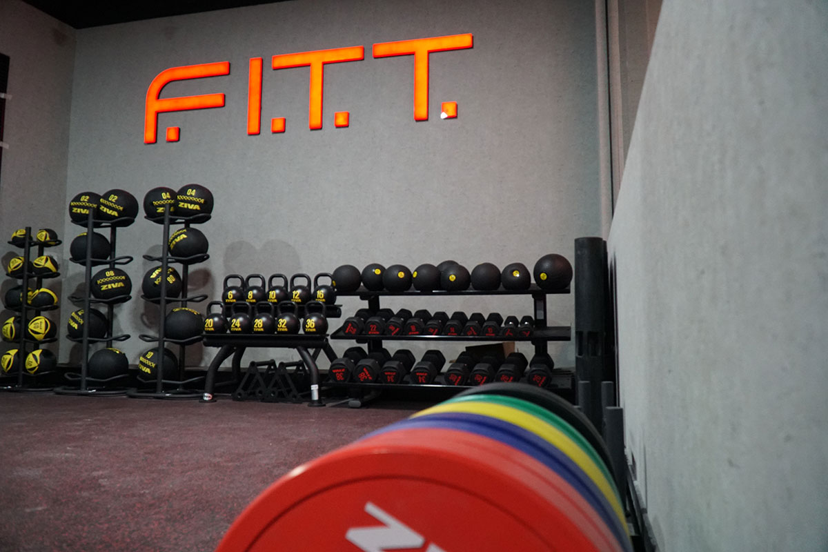 METROFITT Al Ghurair Freeweights Area2