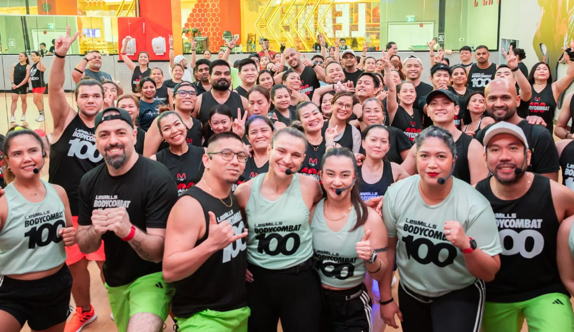 Group fitness class for weight loss at METROFITT gym in Dubai